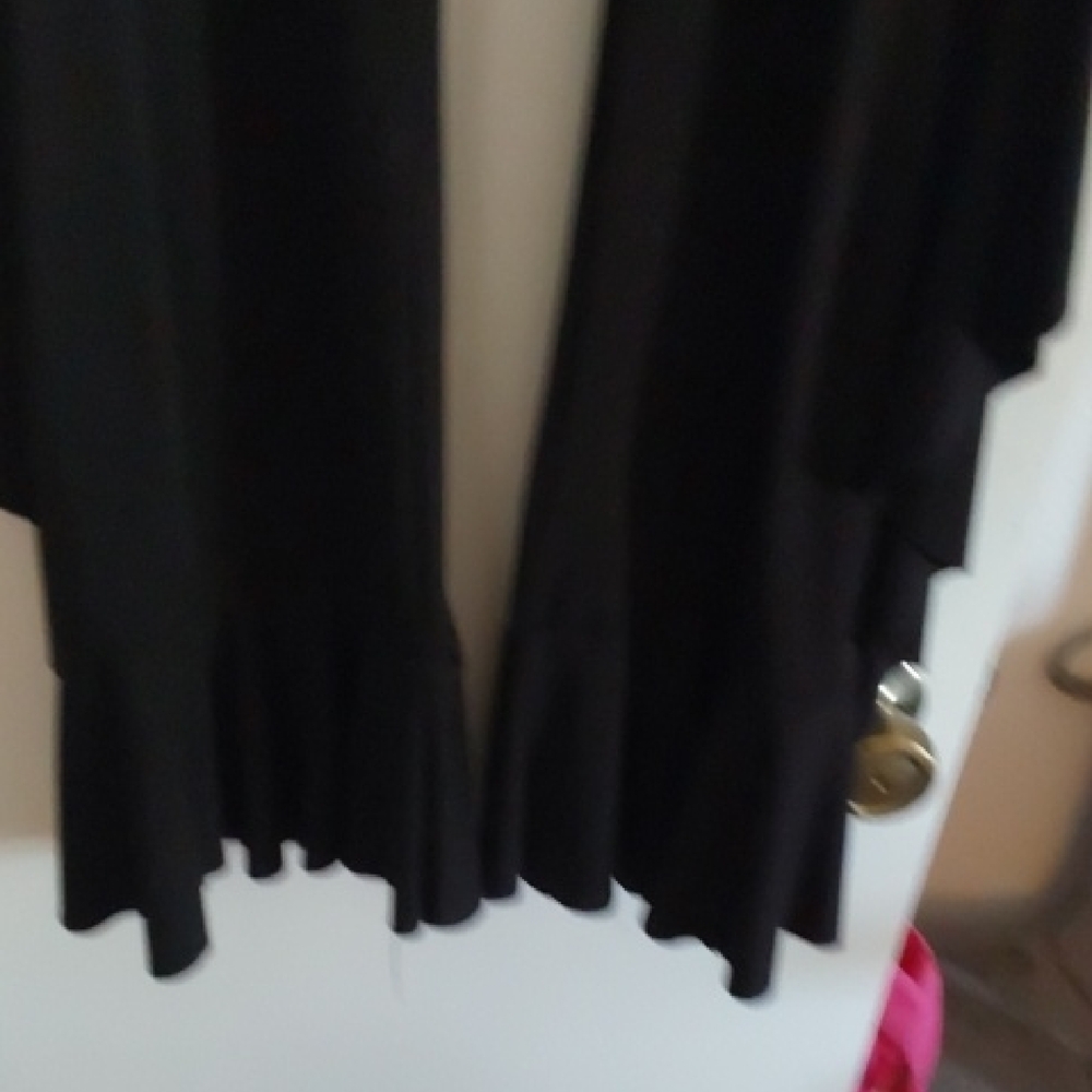 Black Ruffle Edges Pants. - Picture 3 of 5